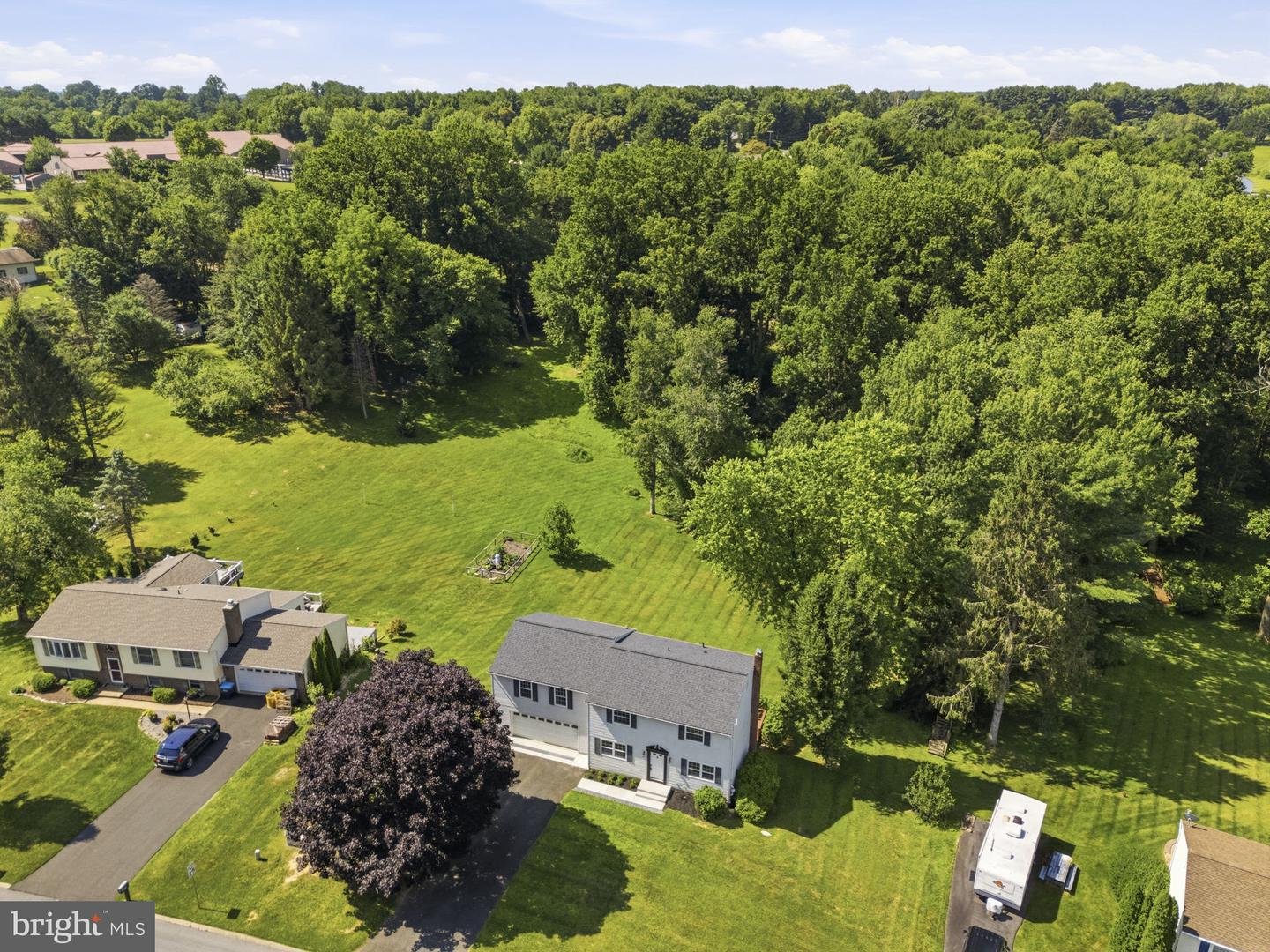 3906 Boxwood Rd Property Photo 4