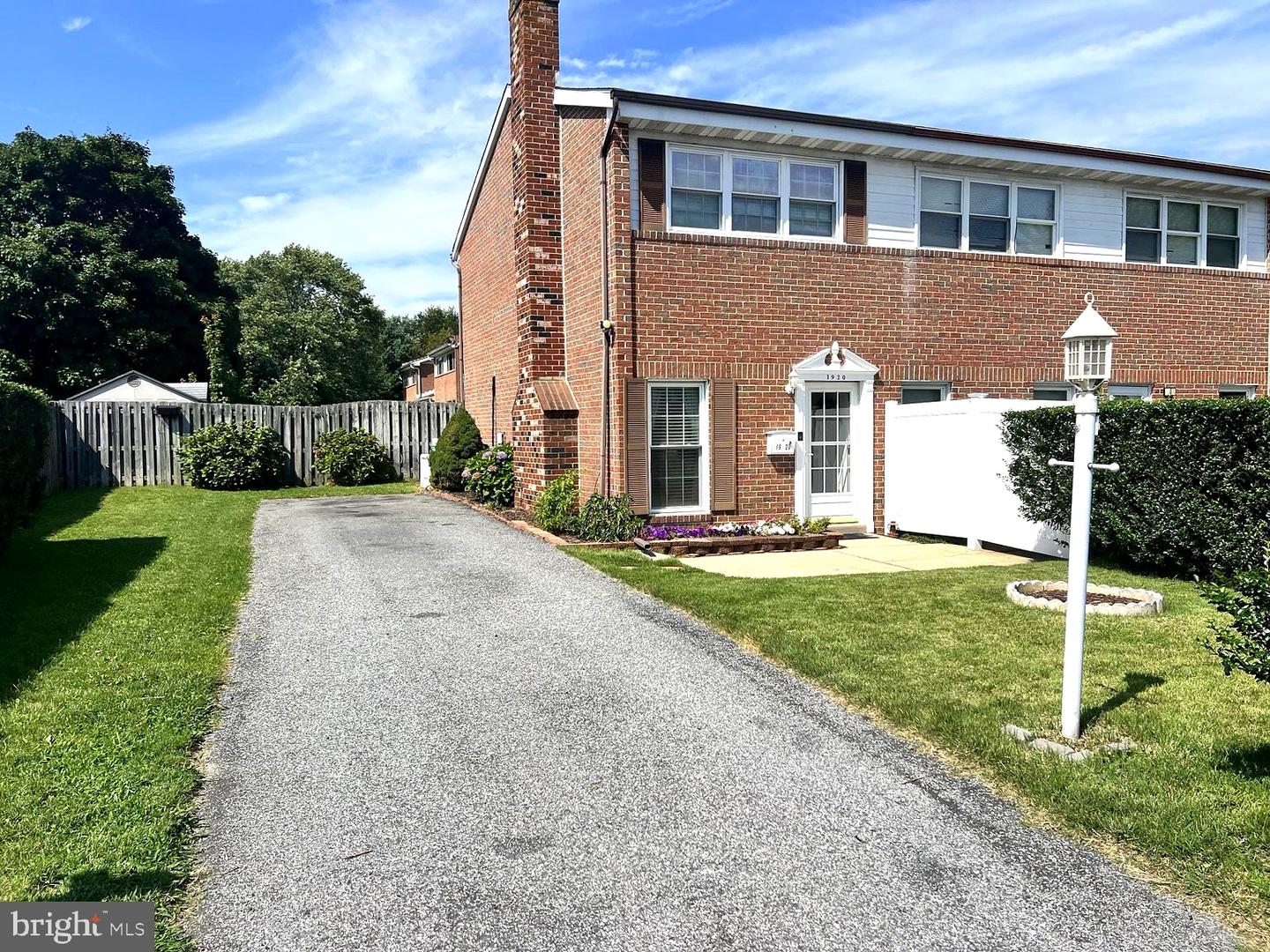 1920 Trimble Rd Property Photo 1