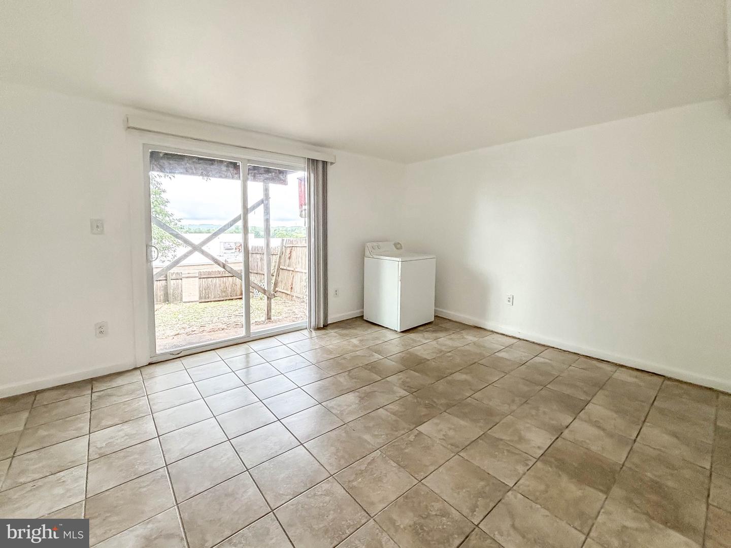 1754 Judy Way Property Photo 28