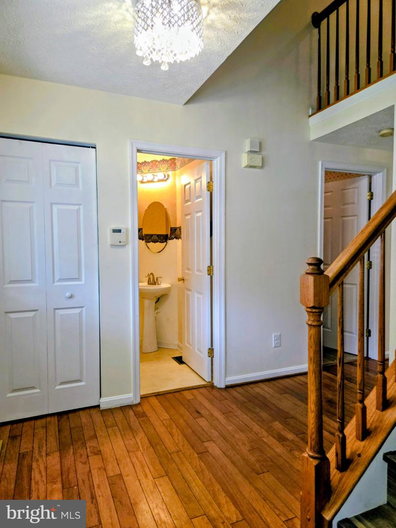 313 Tidewater Dr Property Photo 7
