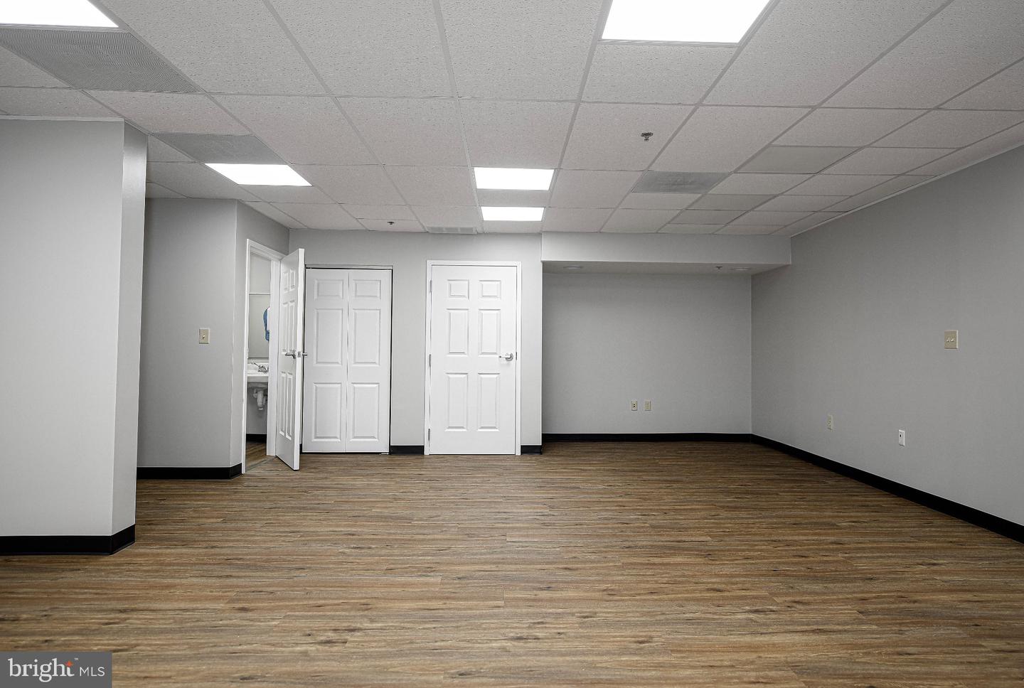 115 N Main St #d Property Photo 6