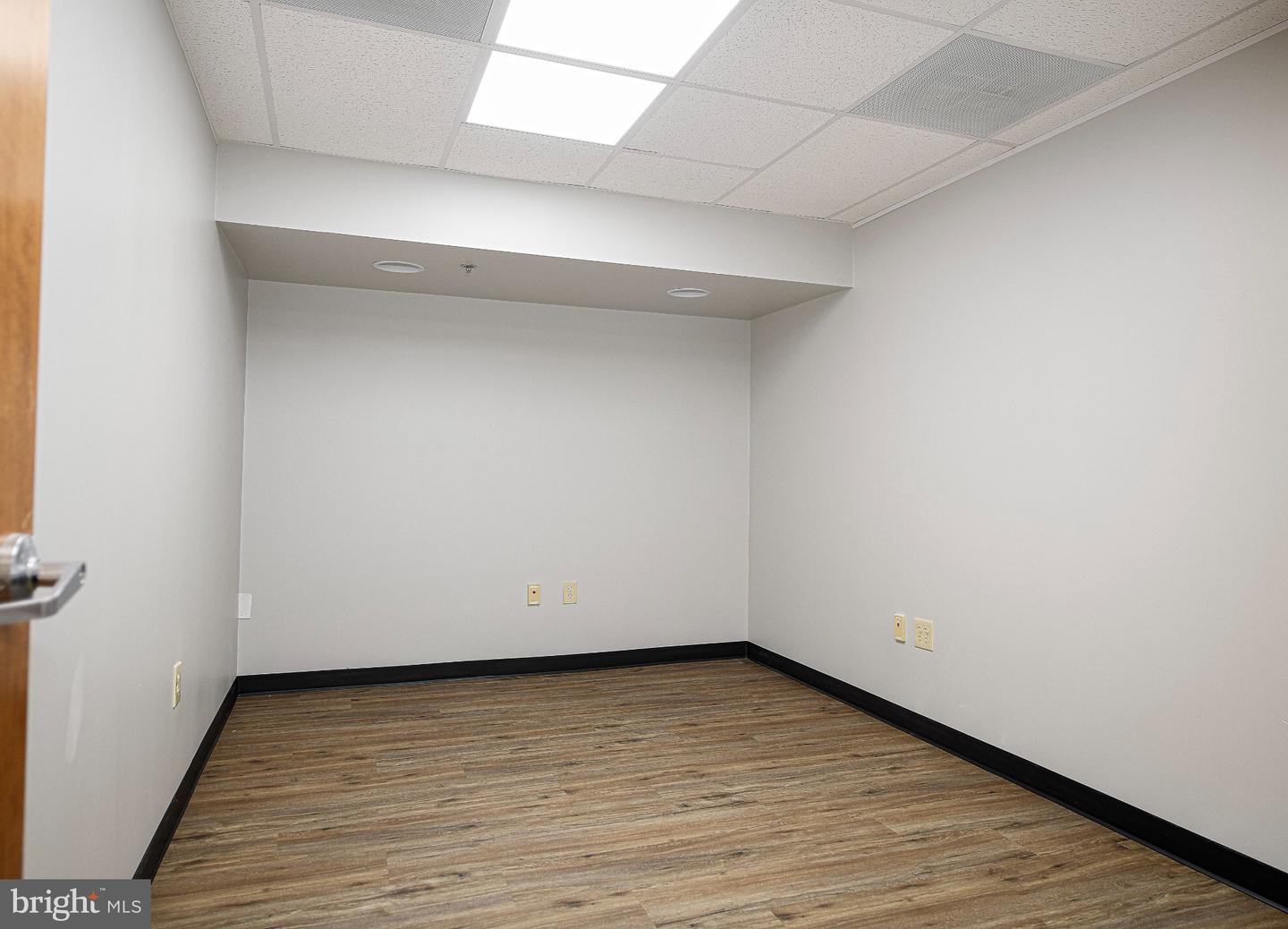 115 N Main St #d Property Photo 9