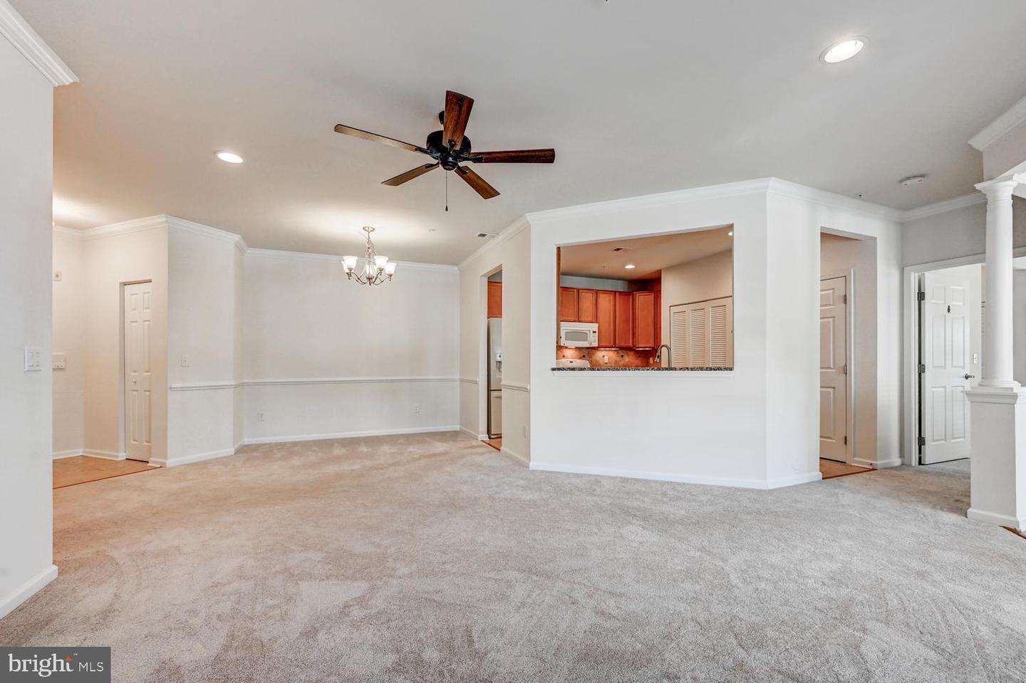 633 Wallingford Rd #204 Property Photo 6