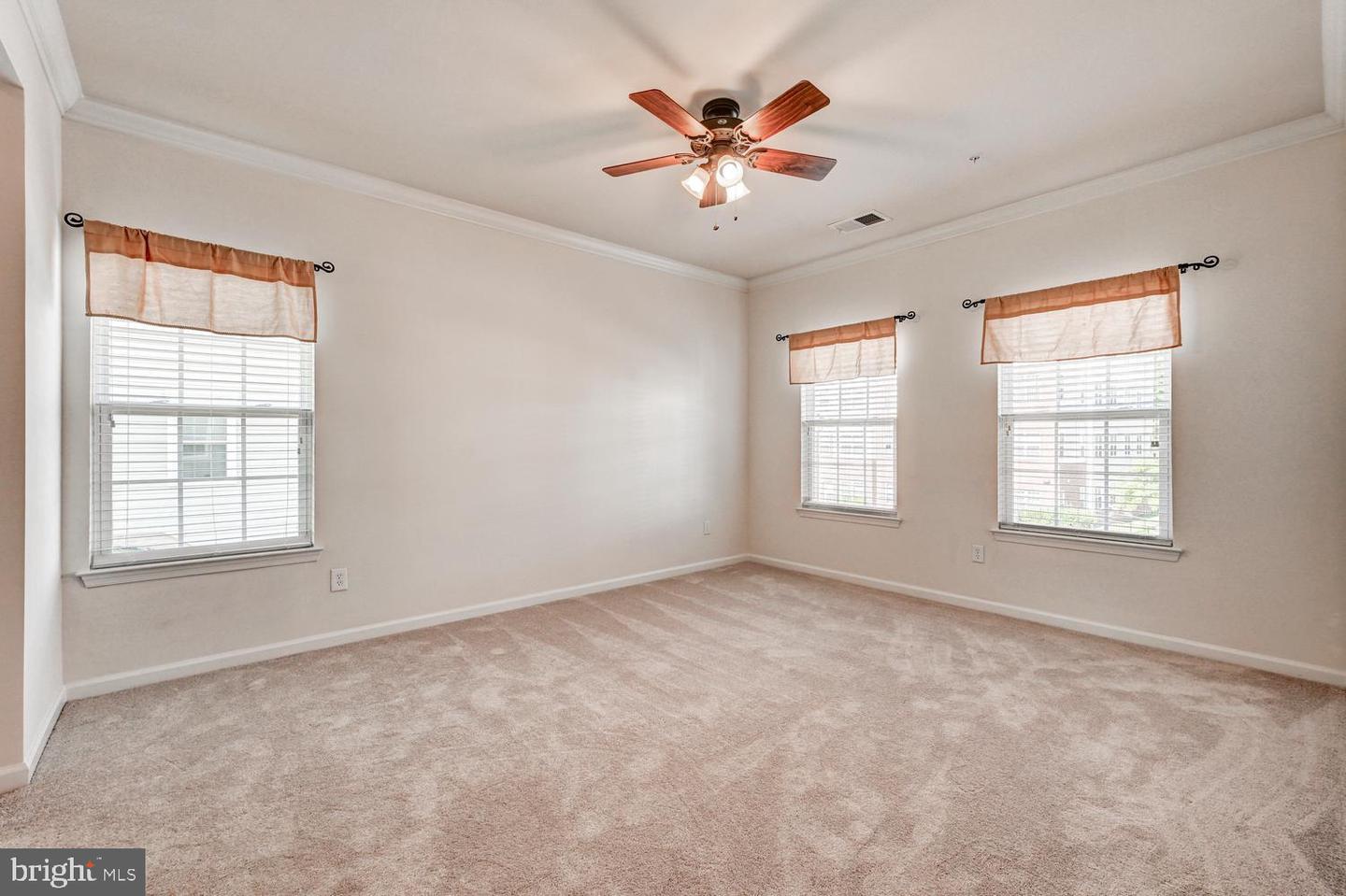 633 Wallingford Rd #204 Property Photo 16