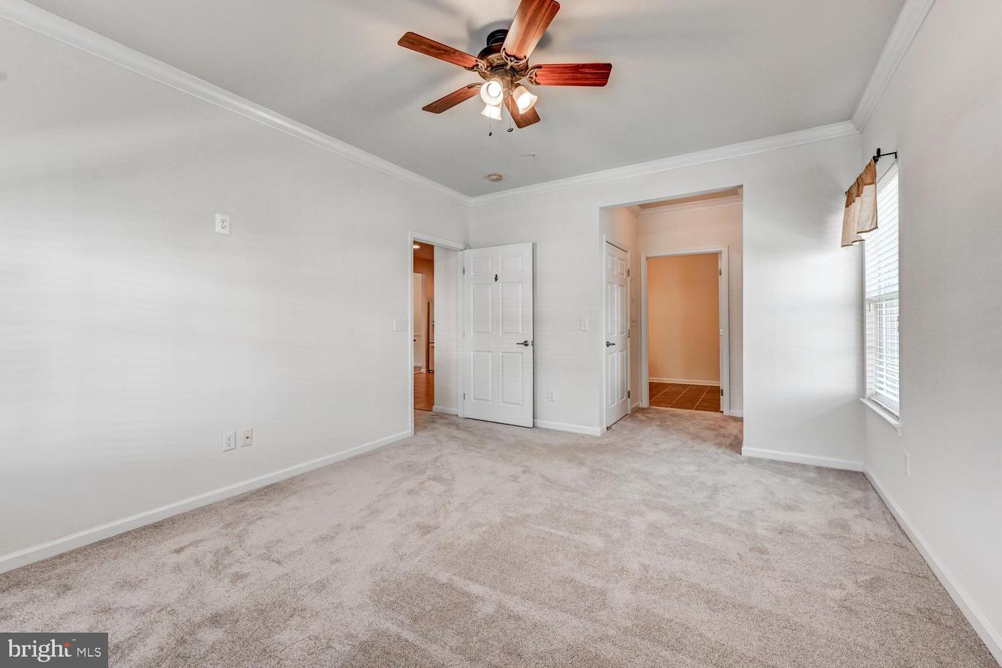 633 Wallingford Rd #204 Property Photo 17
