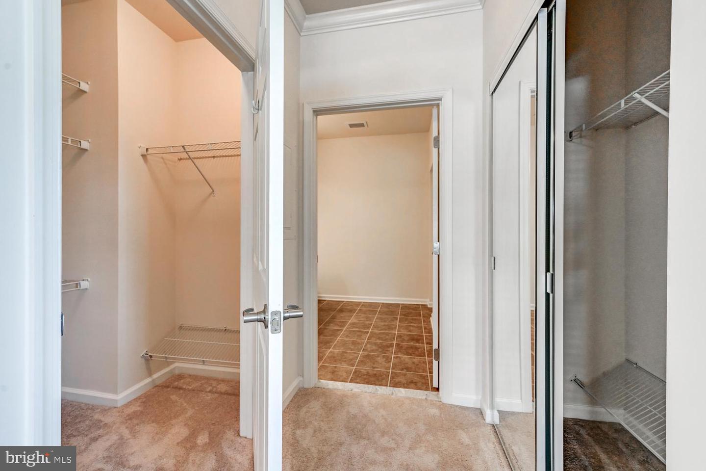 633 Wallingford Rd #204 Property Photo 18
