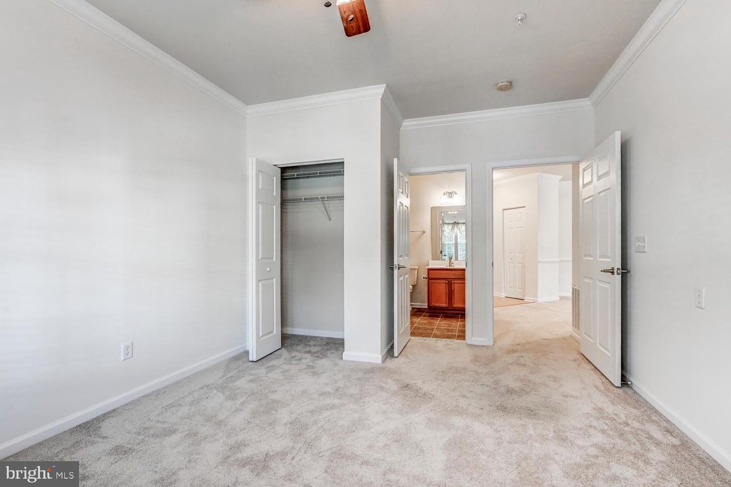 633 Wallingford Rd #204 Property Photo 21