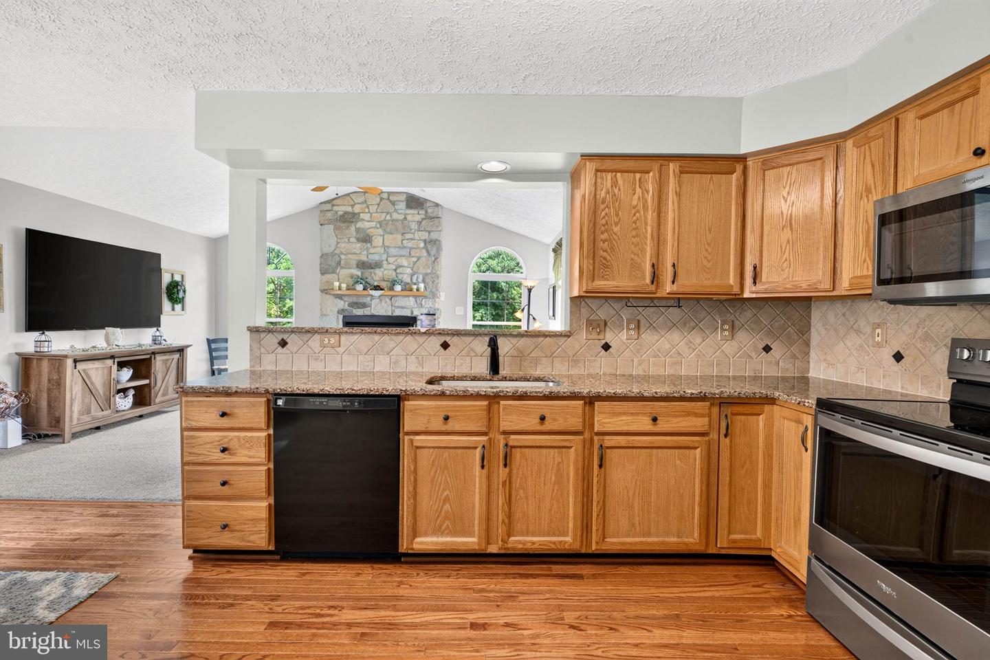 619 Kilmarnock Trl Property Photo 17