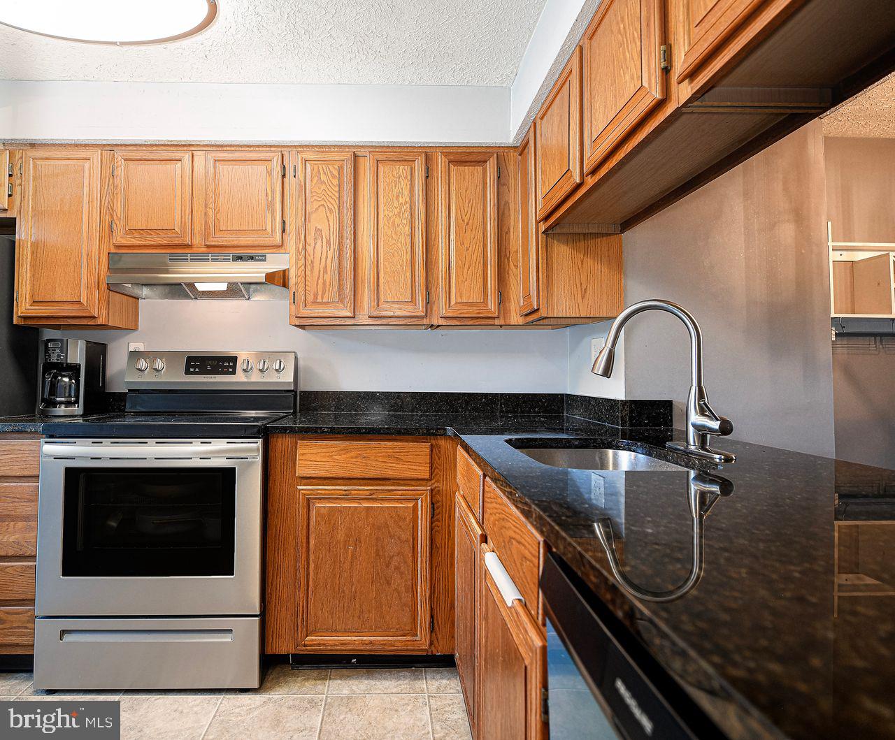 2501 Merrick Ct Property Photo 4