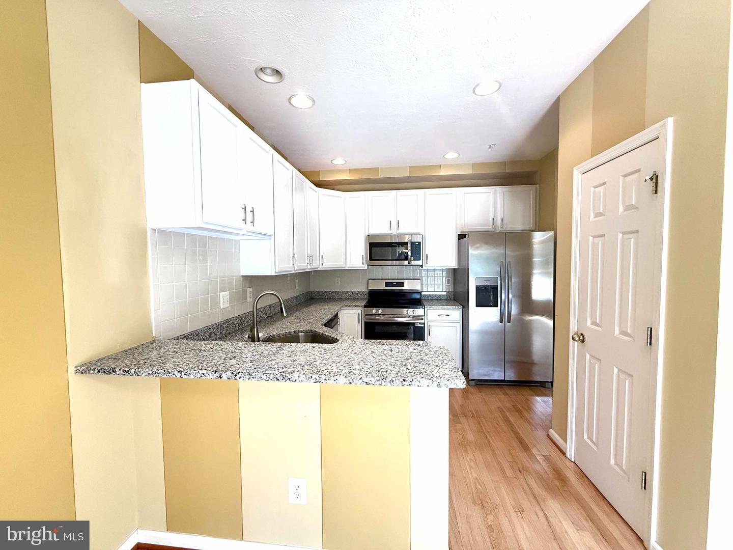 3306 Woodspring Dr Property Photo 3