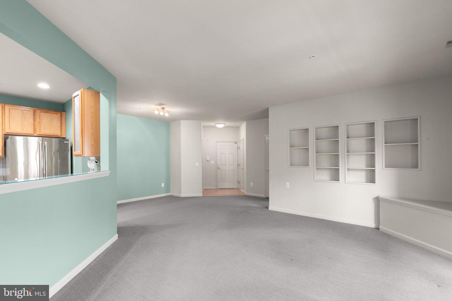 120-e W Broadway #2e Property Photo 10