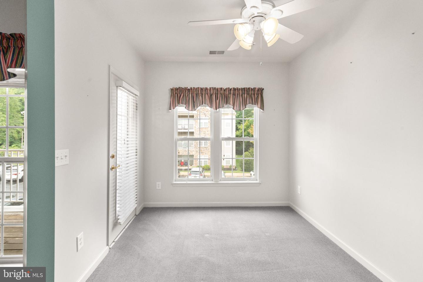 120-e W Broadway #2e Property Photo 16