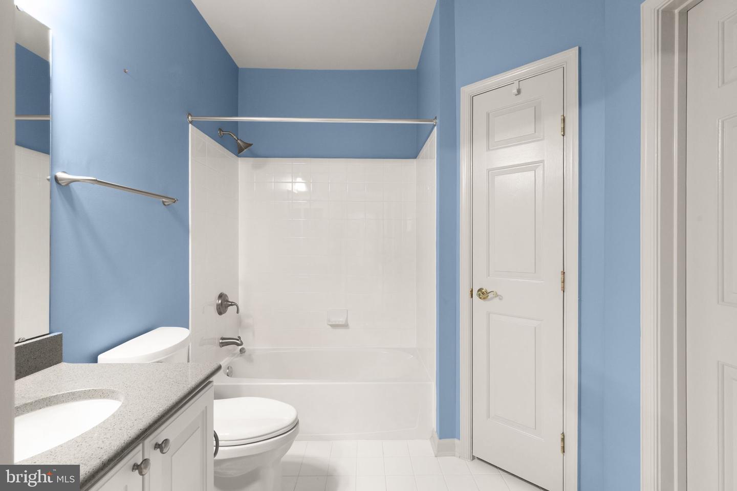 120-e W Broadway #2e Property Photo 19