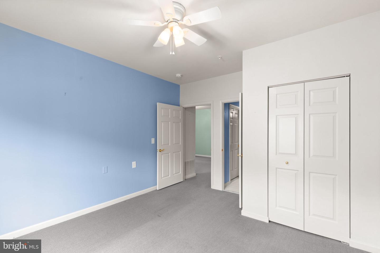 120-e W Broadway #2e Property Photo 22