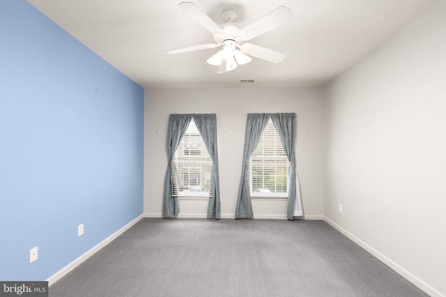 120-e W Broadway #2e Property Photo 23