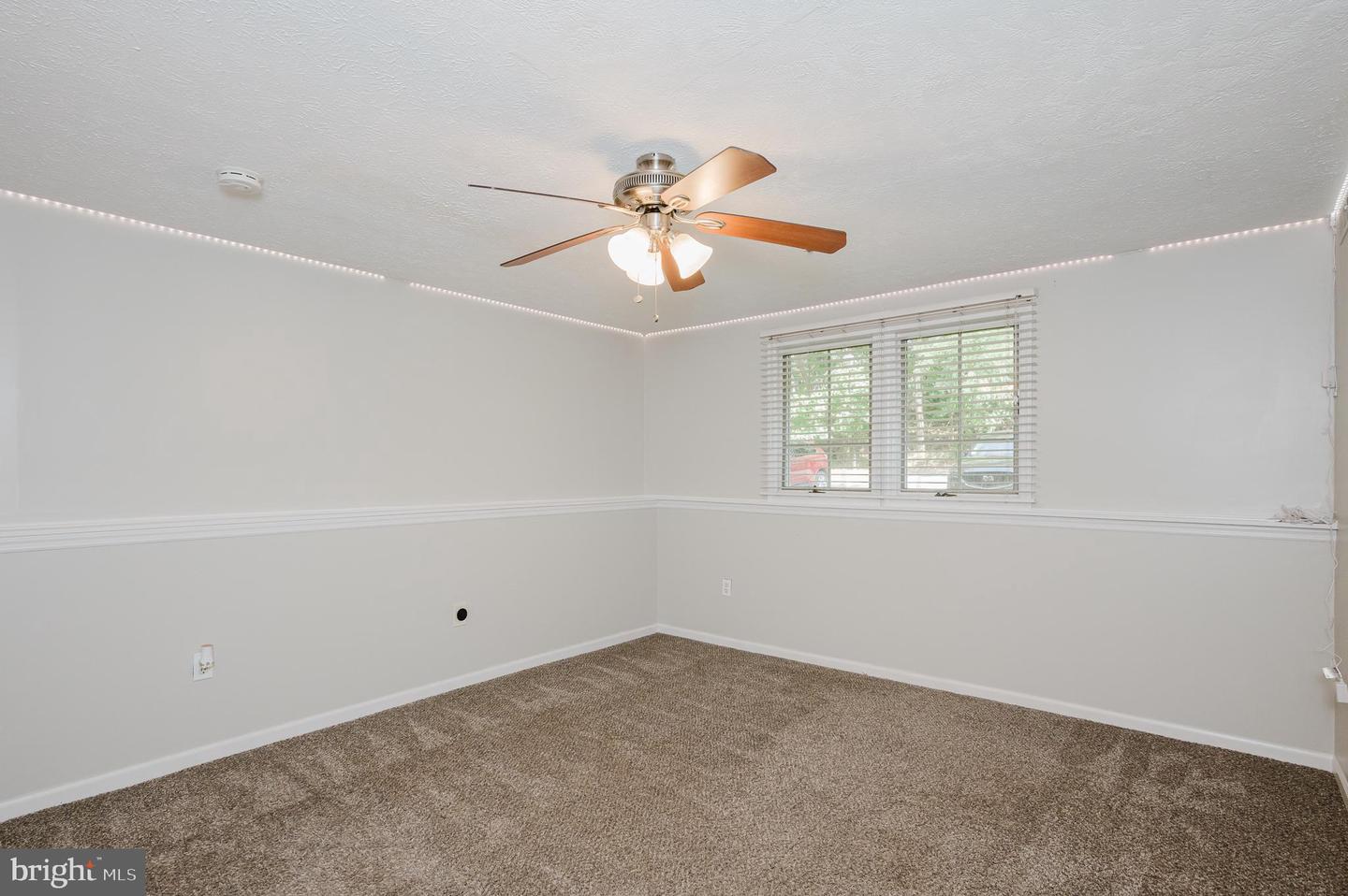 1006-d Markham Ct #15 Property Photo 12