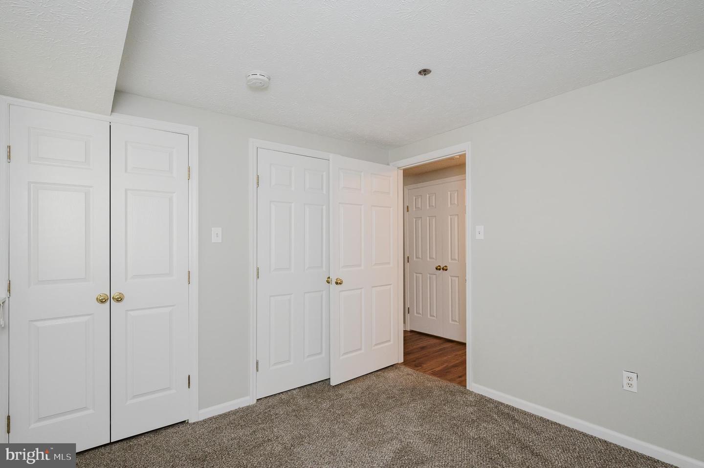 1006-d Markham Ct #15 Property Photo 20
