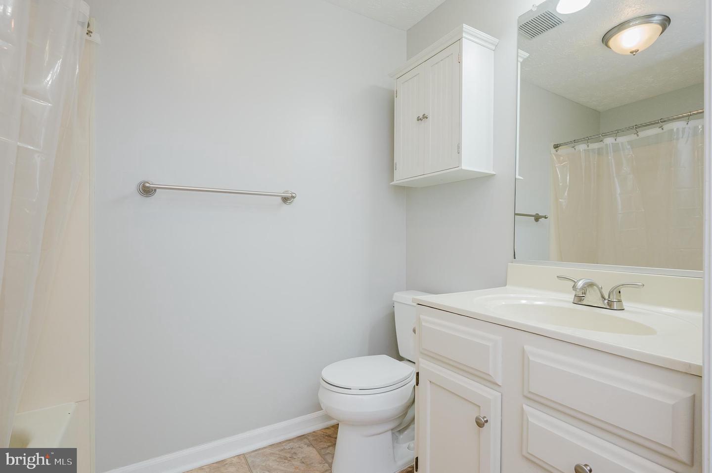 1006-d Markham Ct #15 Property Photo 22