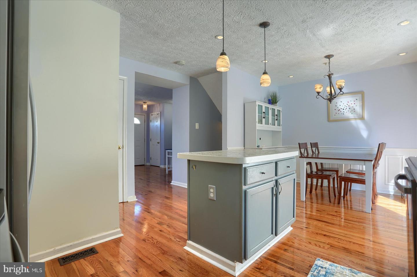 1025 Jeanett Way Property Photo 7