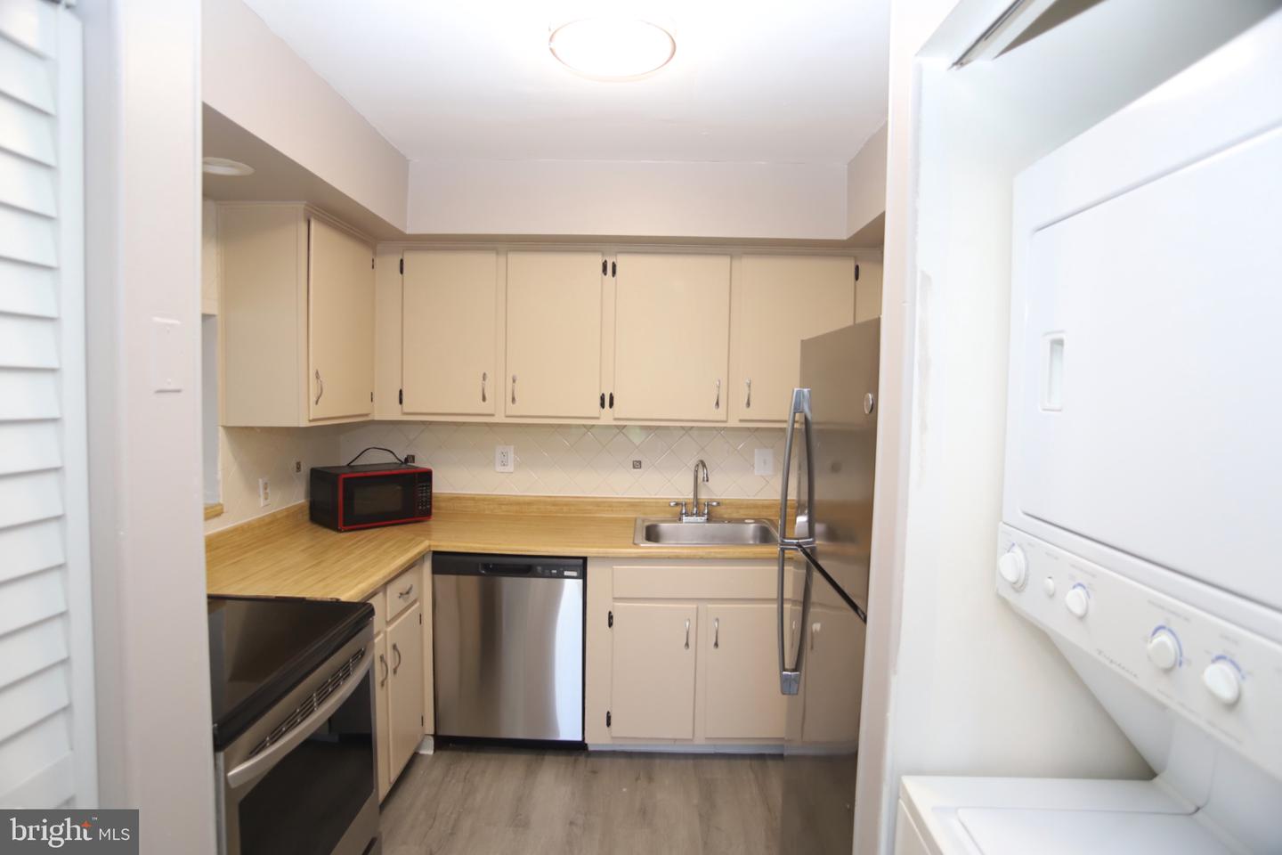 1709 Crimson Tree Way #5d Property Photo 11