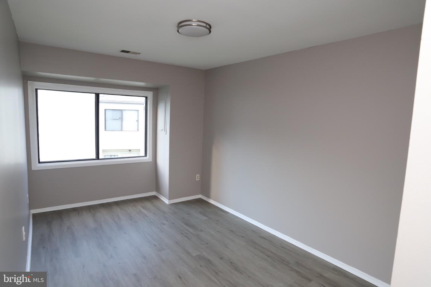 1709 Crimson Tree Way #5d Property Photo 17