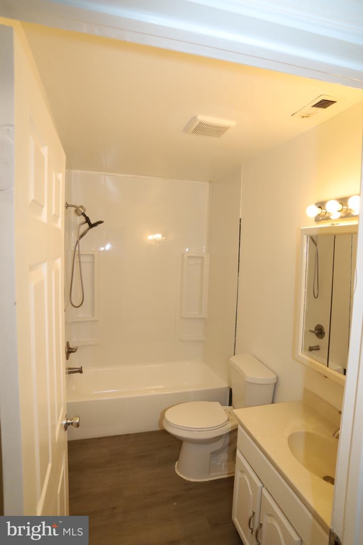 1709 Crimson Tree Way #5d Property Photo 18