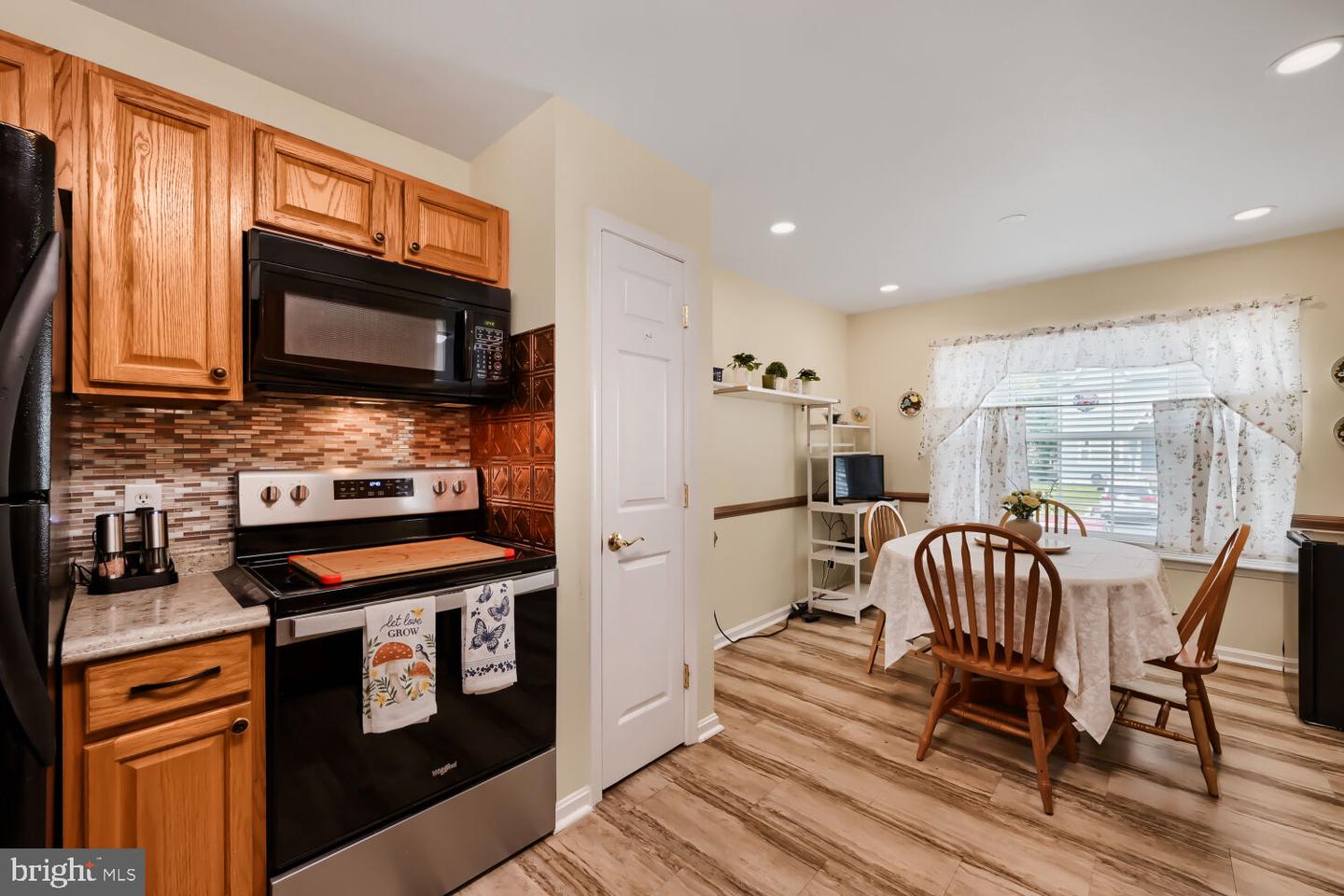 607 Nanticoke Ct Property Photo 6