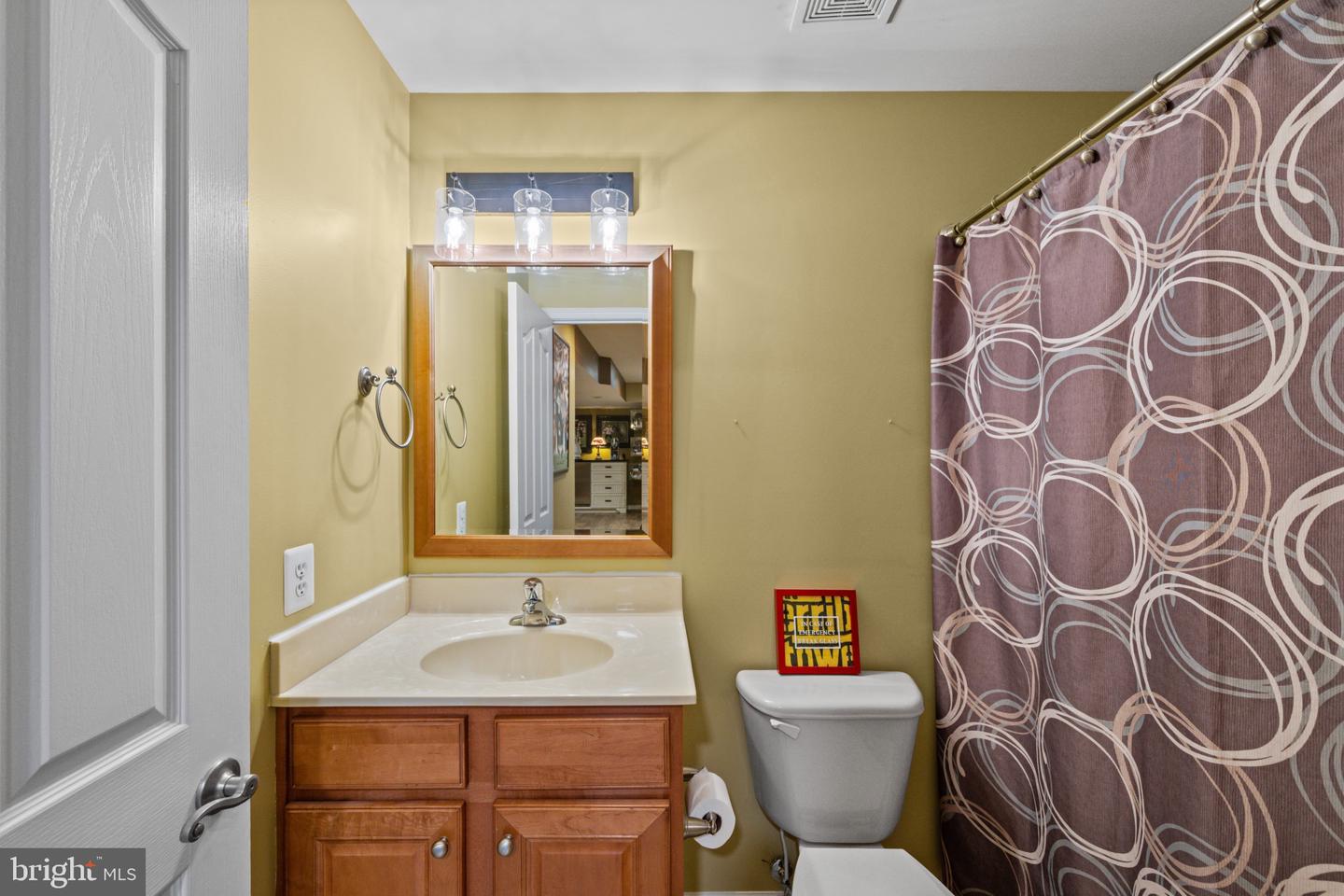 827 Bridle Path Property Photo 8