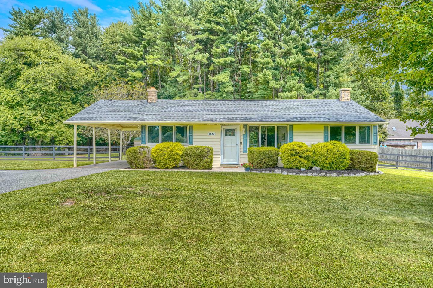 1522 Deerfield Rd Property Photo 1