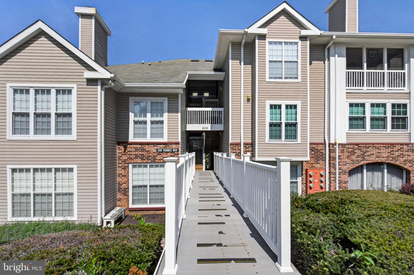 200 Thames Way #200-b Property Photo 6
