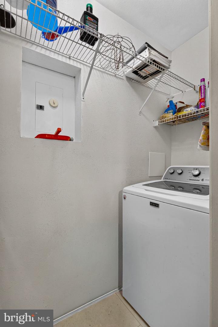 200 Thames Way #200-b Property Photo 12