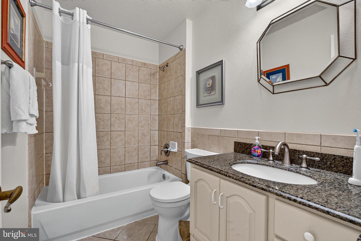 200 Thames Way #200-b Property Photo 19