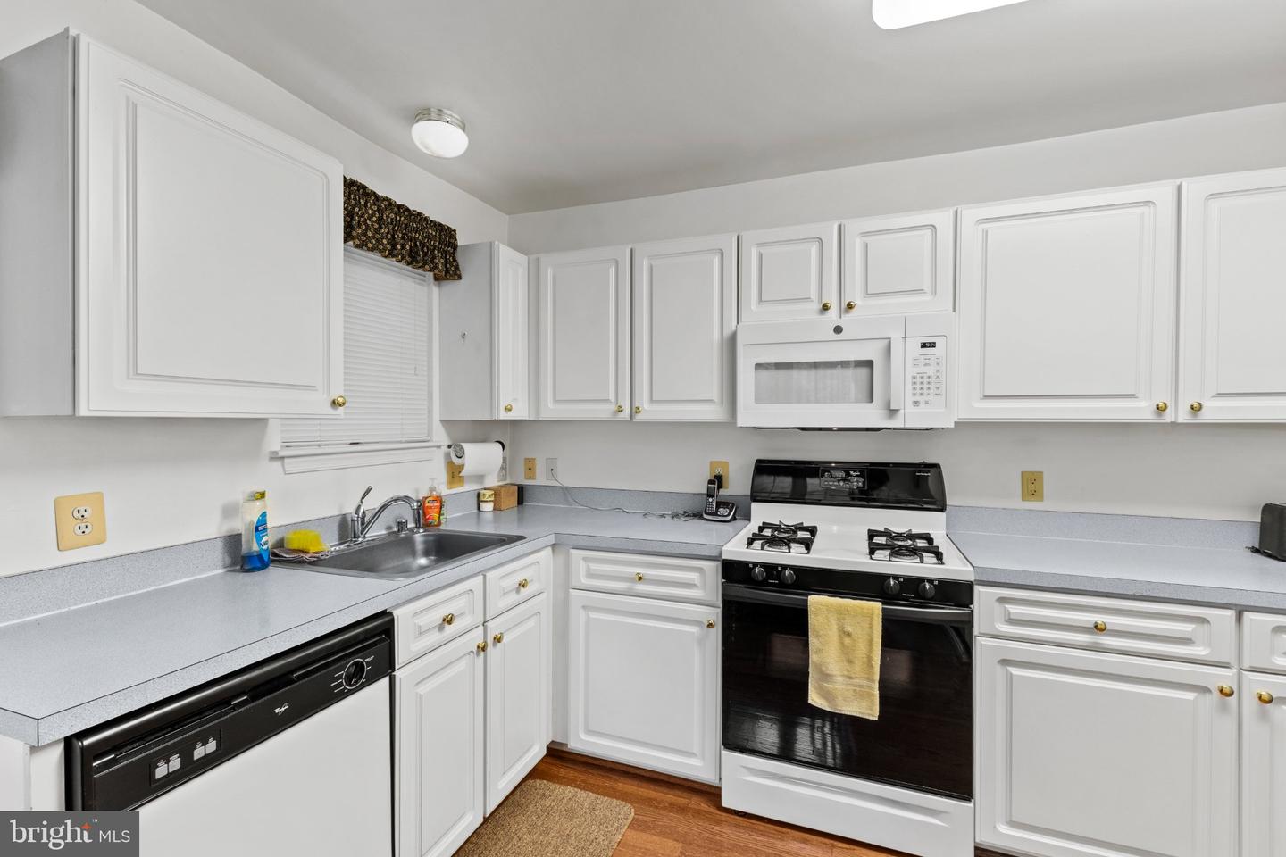 309 Tall Pines Ct #b Property Photo 10
