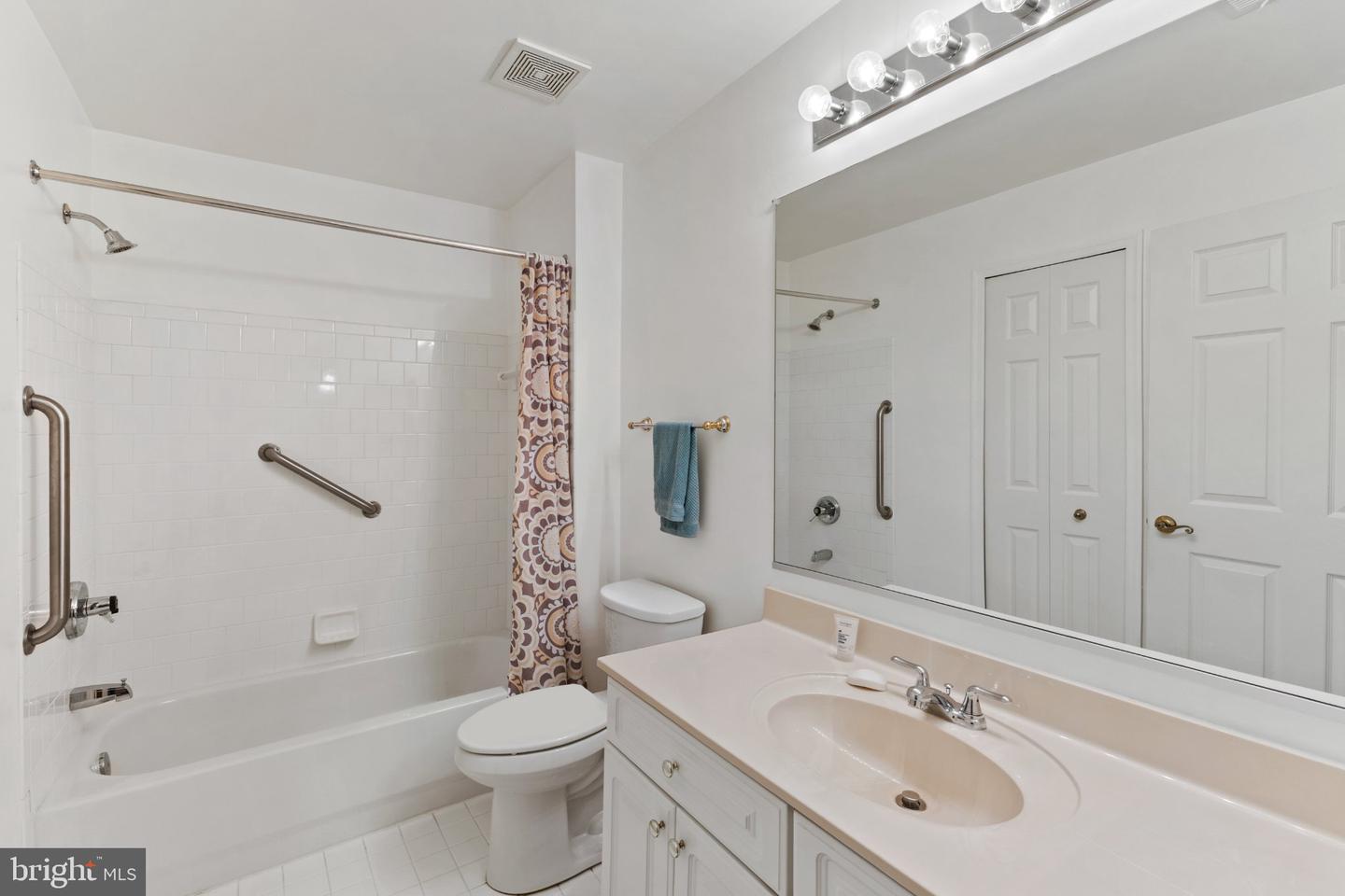 309 Tall Pines Ct #b Property Photo 18