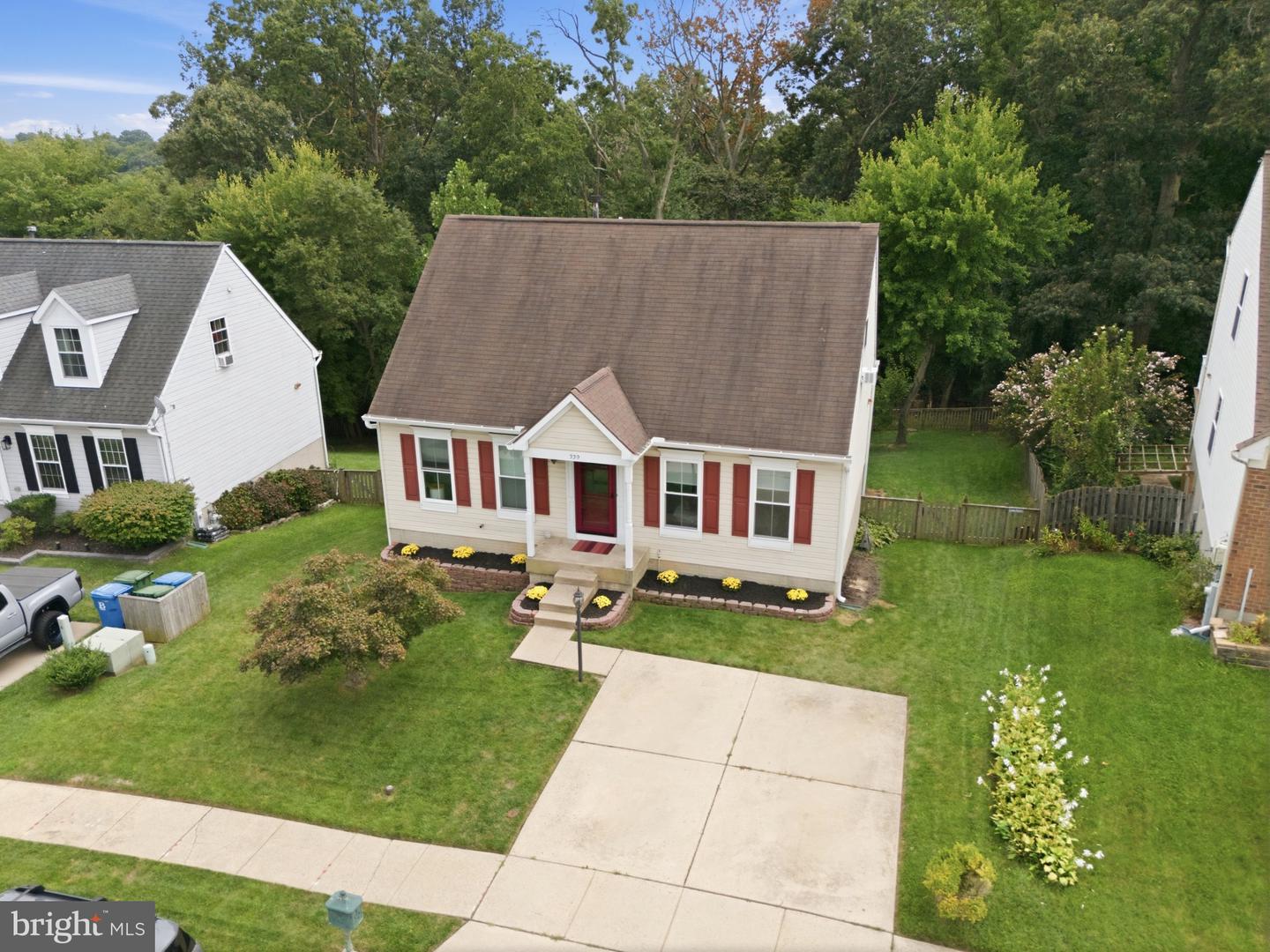 339 Enfield Rd Property Photo 3