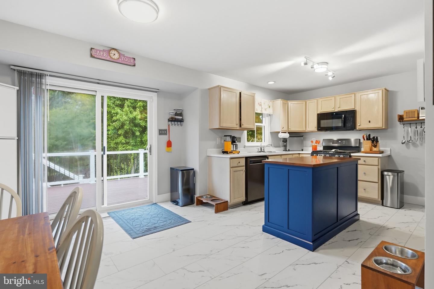 339 Enfield Rd Property Photo 14