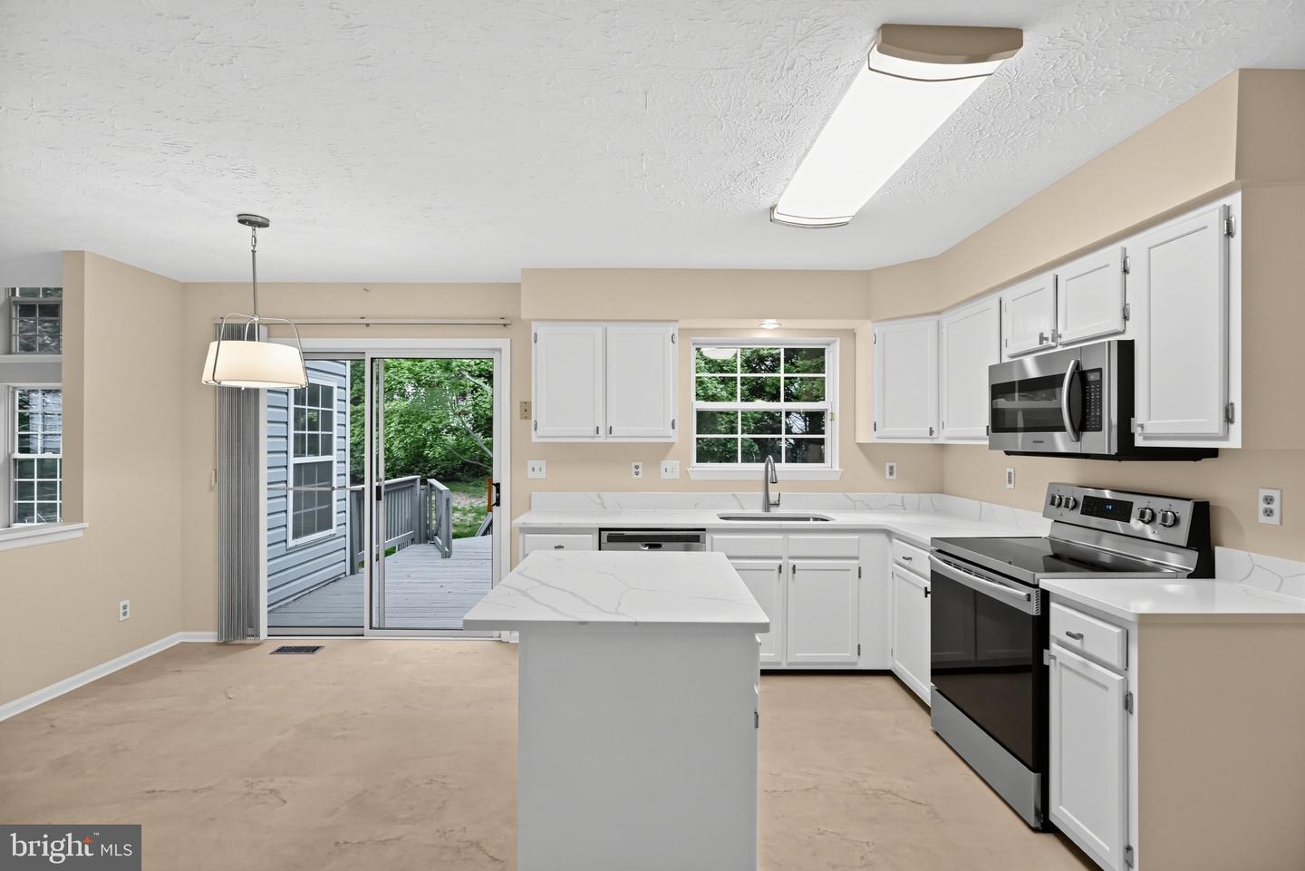 3203 Uppercoe Property Photo 4
