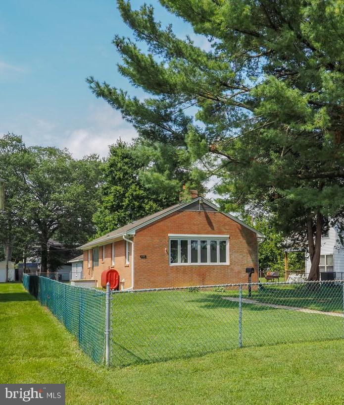 132 S Parke St Property Photo 3