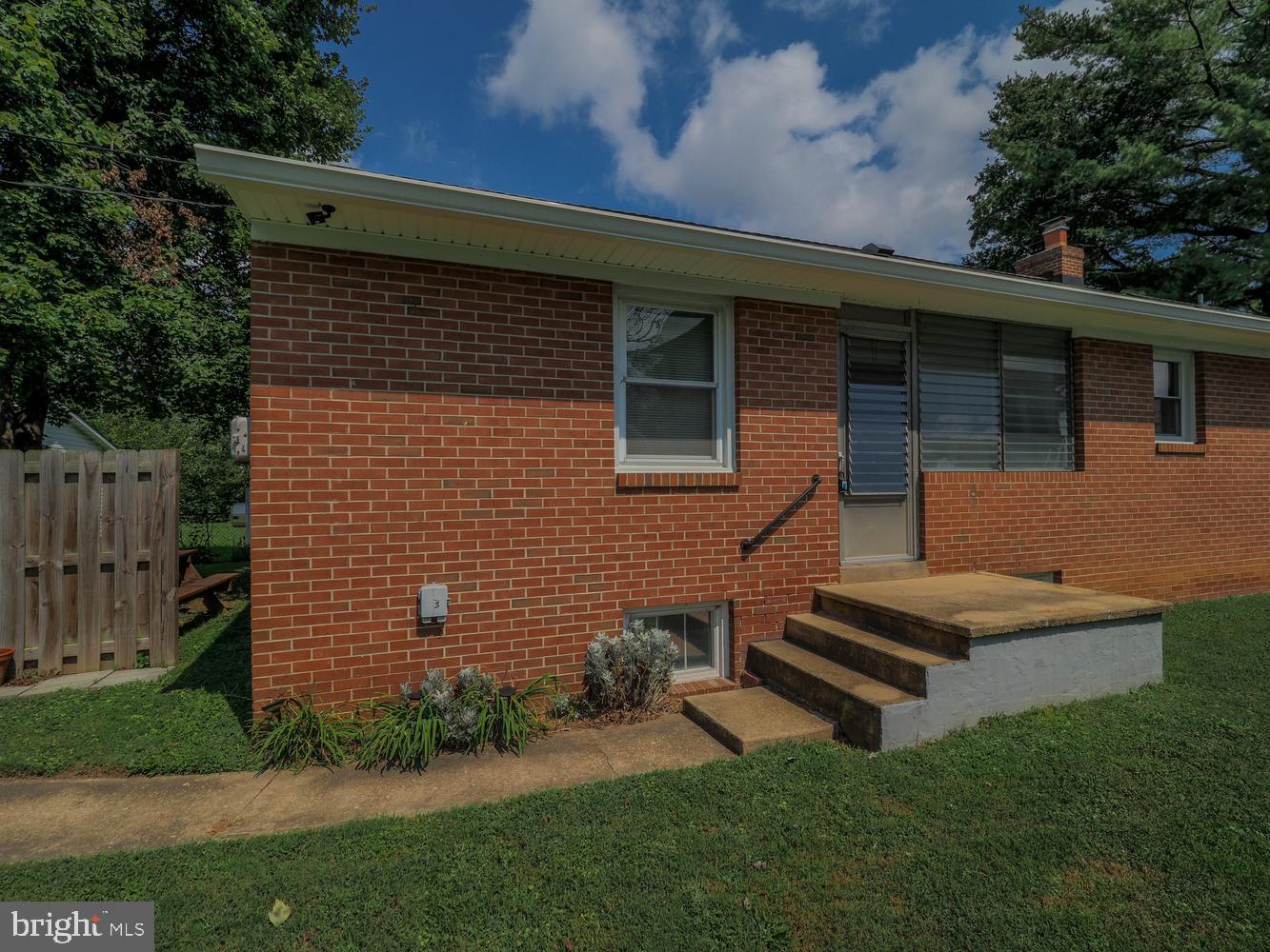 132 S Parke St Property Photo 4