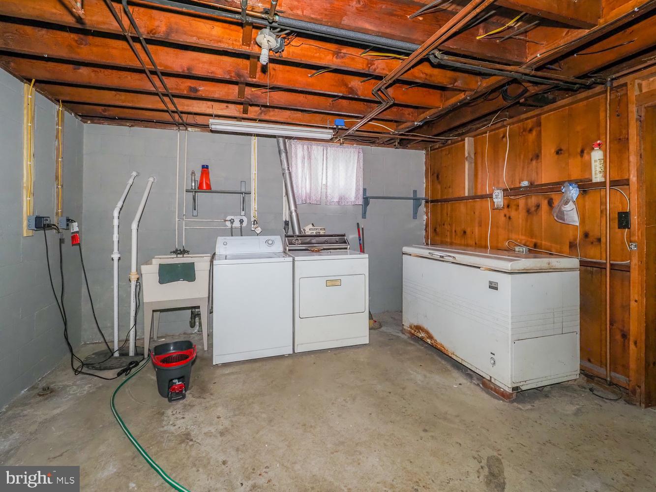 132 S Parke St Property Photo 59