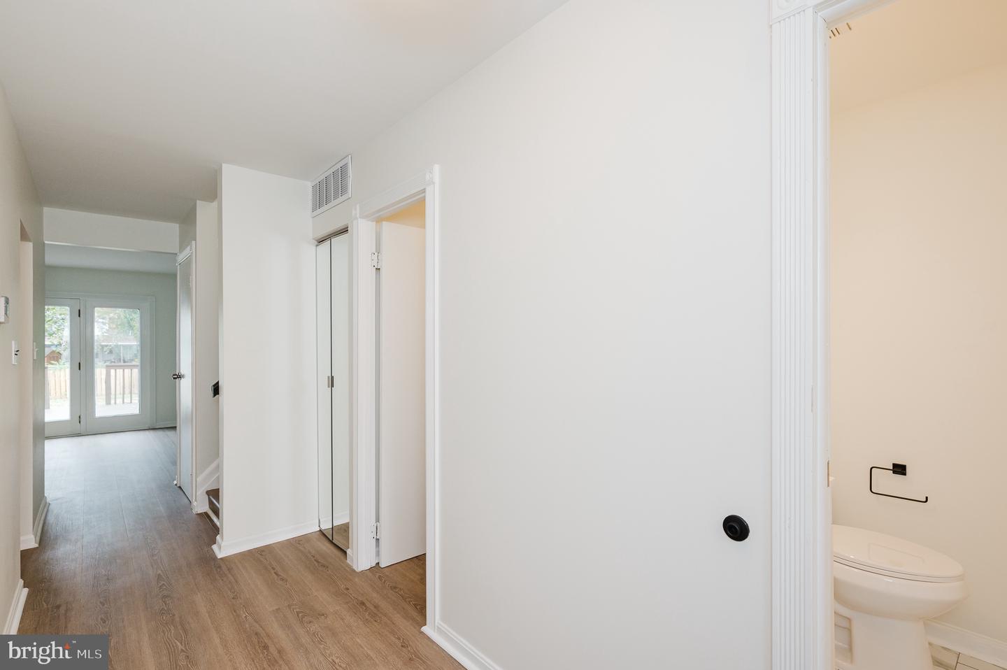 309 Chimney Oak Dr Property Photo 4
