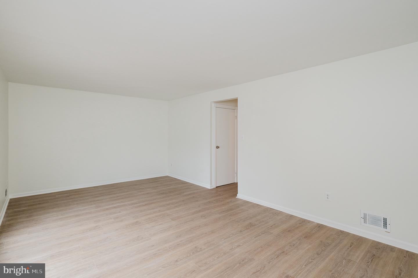 309 Chimney Oak Dr Property Photo 18