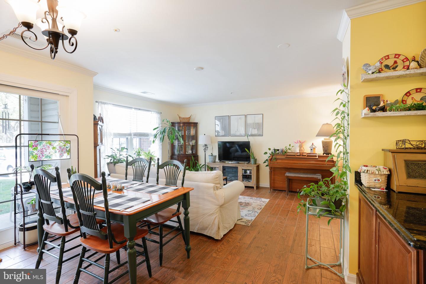 1305-d Sheridan Pl #70 Property Photo 9