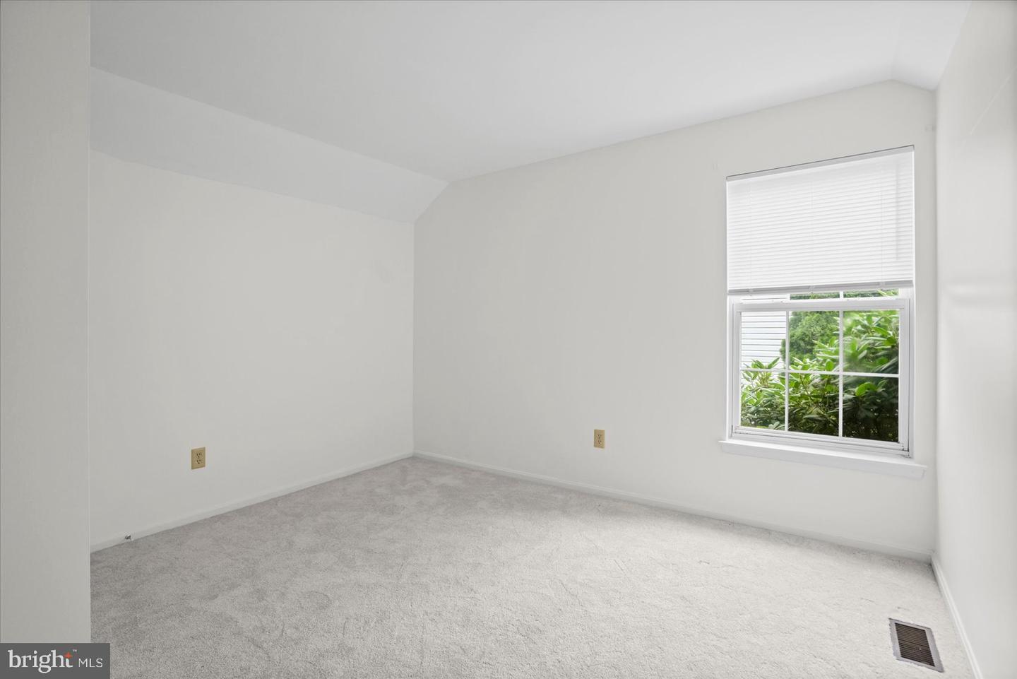 9 Roland Pl Property Photo 19