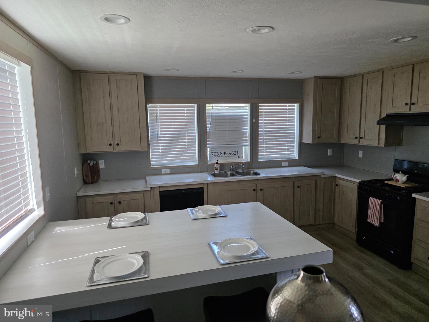 1135 Chipper Dr Property Photo 1