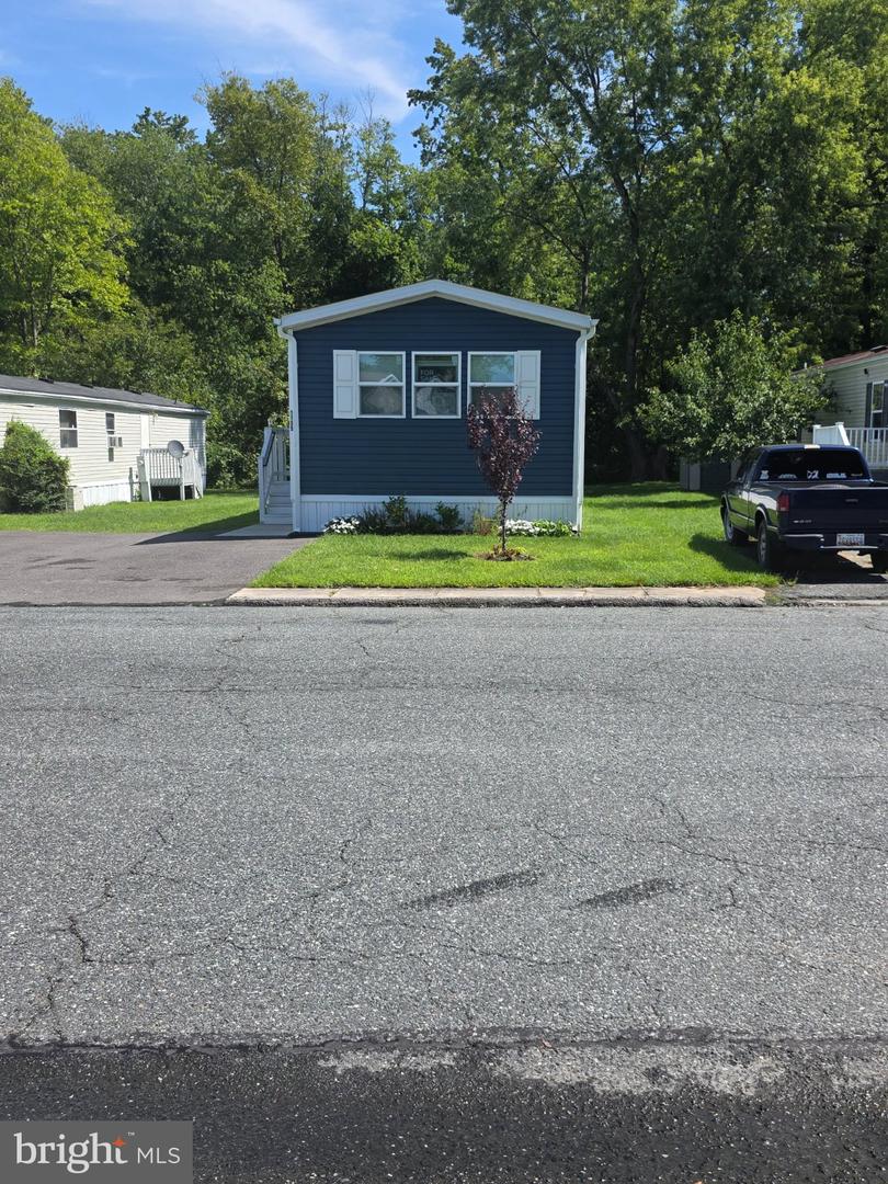 1135 Chipper Dr Property Photo 4