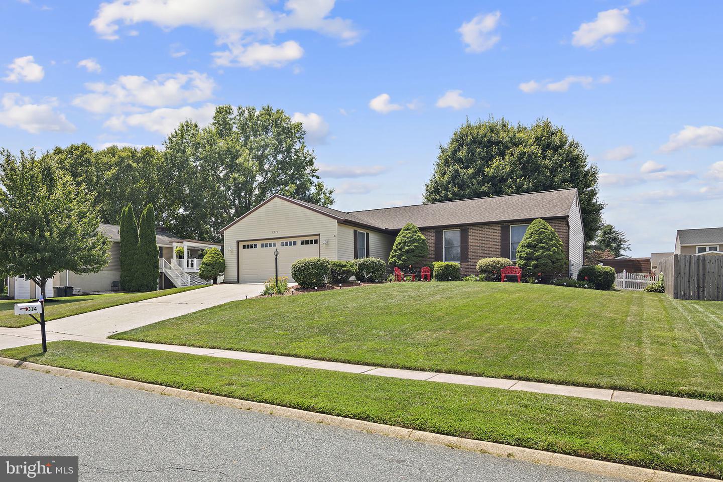1314 Southwell Ln Property Photo 1
