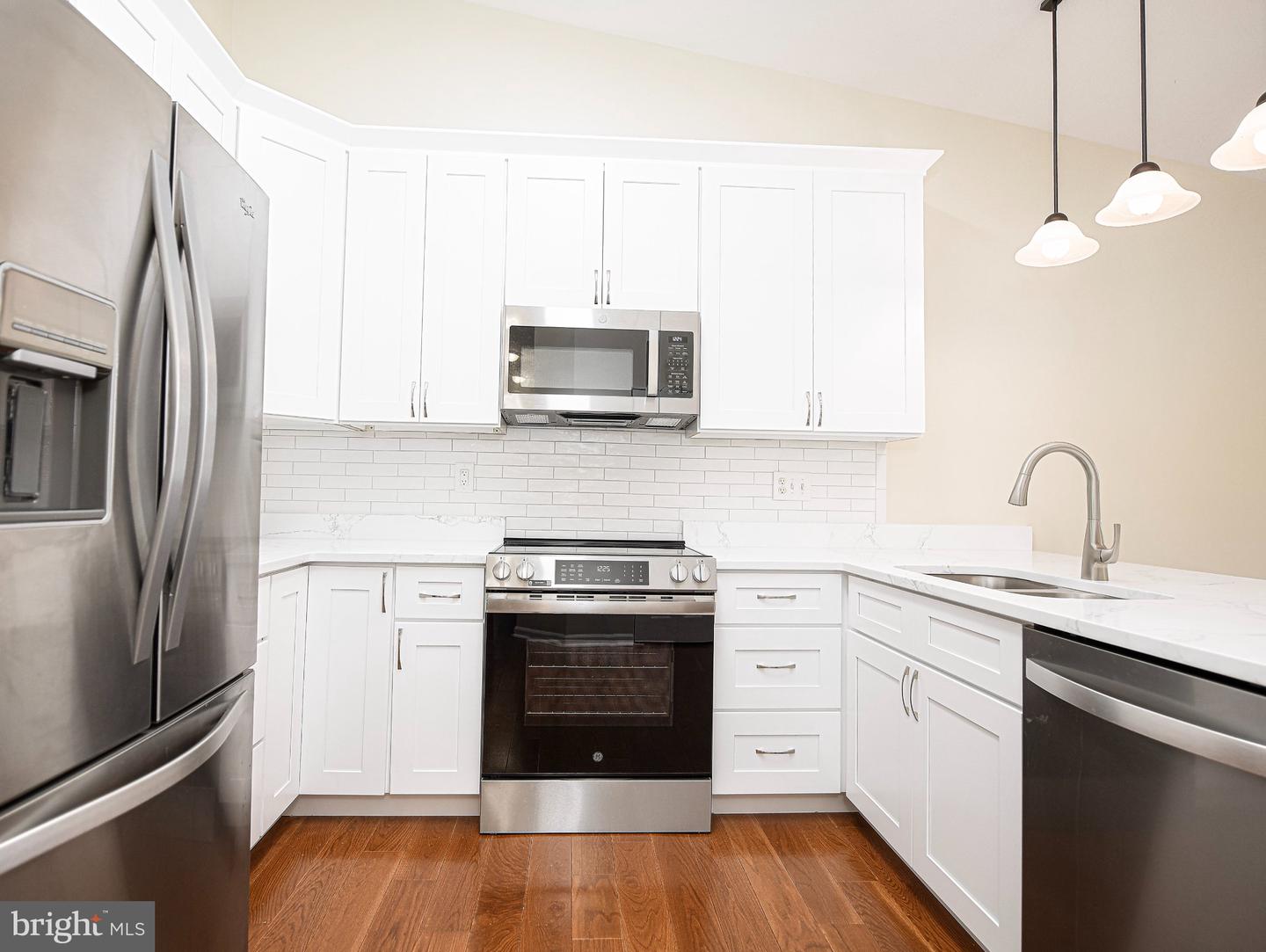 303 Willrich Cir #j Property Photo 2