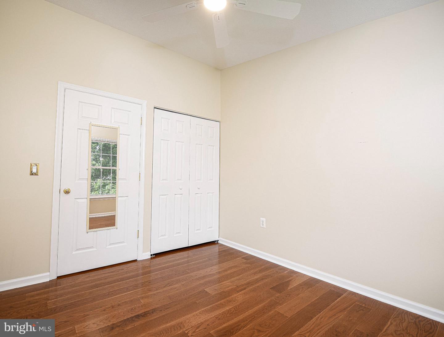 303 Willrich Cir #j Property Photo 9