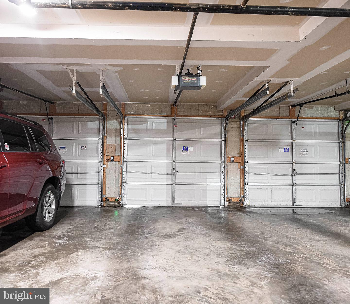 303 Willrich Cir #j Property Photo 20